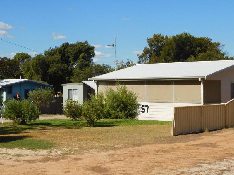 Cottage 57 - Topspot Cottages จูเรียนเบย์ ภายนอก รูปภาพ